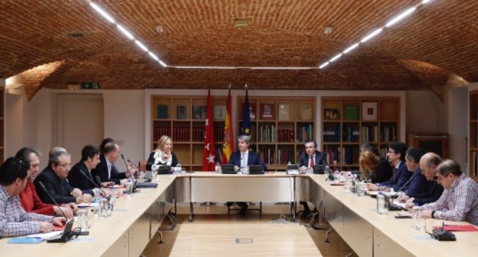 Garrido se reúne con las principales asociaciones del sector del taxi