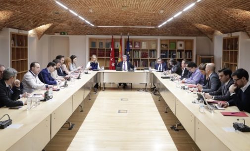 Garrido se reúne con los principales representantes del sector de las VTC
