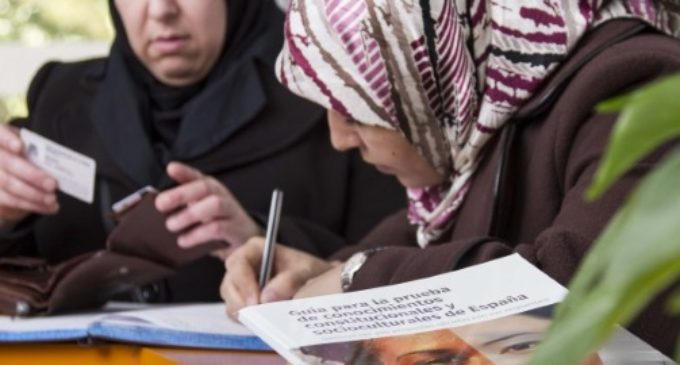 Guía de ayuda para los inmigrantes que quieran superar el examen de nacionalidad española