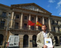 HazteOir.org entrega a Chivite más de 30.000 firmas en apoyo a la Guardia Civil de Navarra
