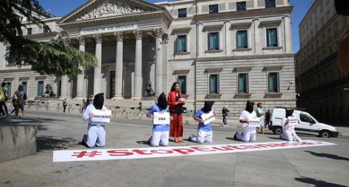 Derecho a Vivir cree que la ley de eutanasia propuesta por Sánchez es una amenaza para los mayores españoles
