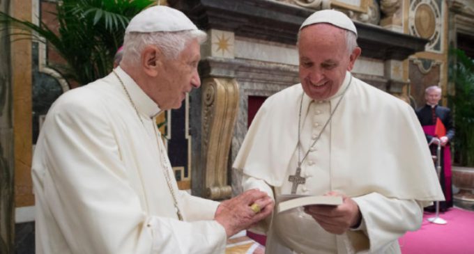 Ceremonia en el Vaticano para festejar los 65 años de la ordenación sacerdotal de Benedicto XVI