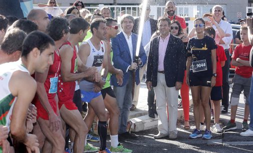 Los bomberos de la Comunidad recuerdan a sus compañeros fallecidos con una carrera popular
