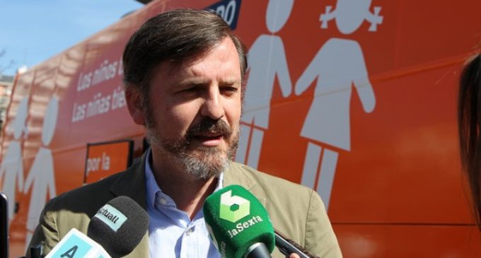 Un grupo de radicales impide a Ignacio Arsuaga hablar sobre ‘Libertad de expresión’ en la Facultad de Derecho de la UCM