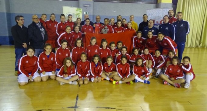 El gobierno regional reconoce la importante labor de los equipos deportivos femeninos