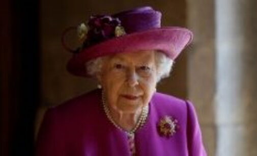 Isabel II ha muerto. El nuevo rey Carlos III de Inglaterra recuerda a su «querida madre»