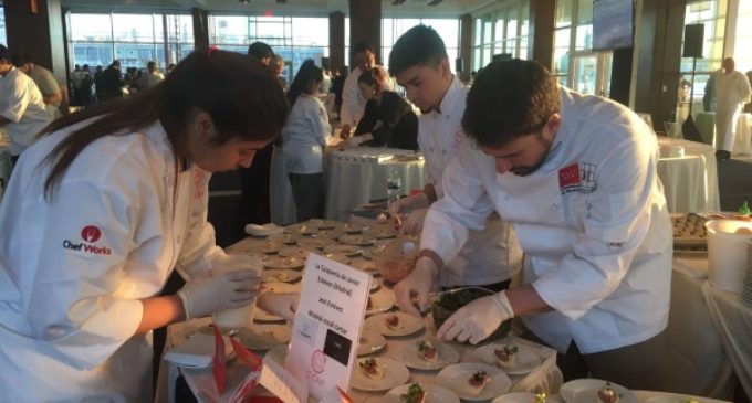 La cocina madrileña de Javier Estévez triunfa en Nueva York en una gala ante mil personas