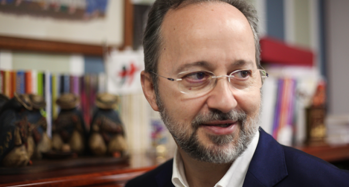 LIBROS: “Dar Gracias a Dios”, Oraciones para humanizar, de José Carlos Bermejo Higuera, doctor en teología pastoral sanitaria, máster en counselling y en bioética.