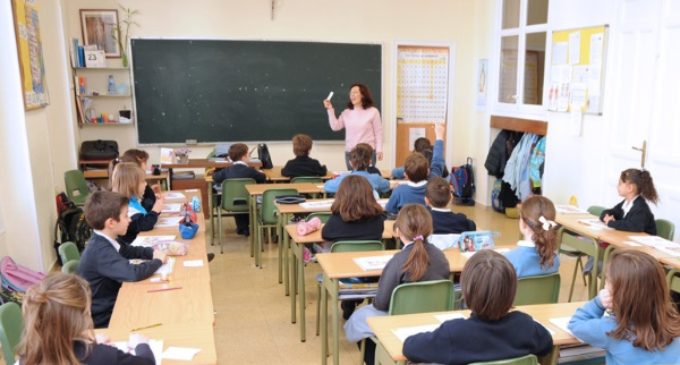 El obispo José Cobo propone unir familia, escuela y parroquia