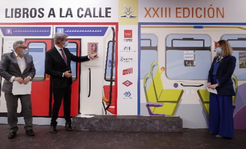 La Comunidad acerca los grandes autores a los usuarios del transporte público madrileño con Libros a la Calle