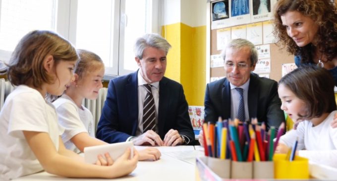 La Comunidad amplía de 2 a 22 los centros educativos públicos del programa trilingüe