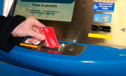 La Comunidad de Madrid aplica desde hoy la reducción del 50% en el precio de los abonos transporte mensuales