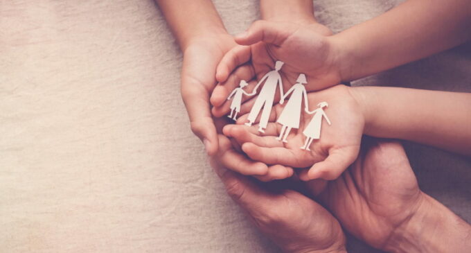 La Comunidad de Madrid colabora con Cáritas, Cruz Roja y Pinardi para proteger a las familias vulnerables