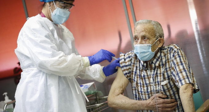 La Comunidad de Madrid comienza el proceso de vacunación contra el COVID-19 en tres centros sociosanitarios
