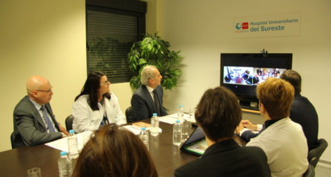 La Comunidad de Madrid conecta por videoconsulta el Hospital del Sureste con la residencia pública de Arganda del Rey