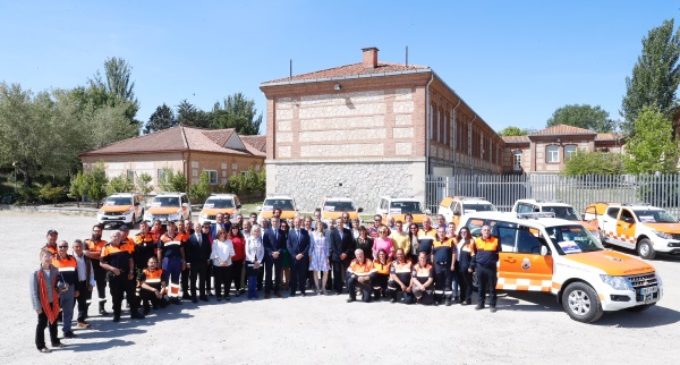 La Comunidad de Madrid entrega nuevos vehículos de Protección Civil a 18 municipios