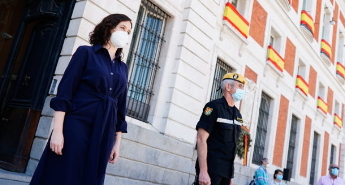 La Comunidad de Madrid homenajea a las Fuerzas Armadas en el minuto de silencio de hoy en memoria a las víctimas del COVID-19
