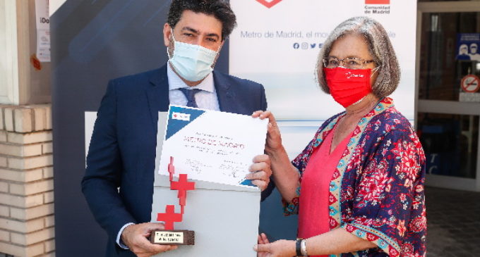 Reconocimiento de Cruz Roja a la Comunidad de Madrid por la labor de Metro durante la pandemia