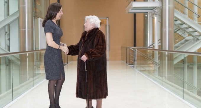 La Comunidad de Madrid se reúne con la concejal más longeva de España, María del Rosario Testa, ‘Charito’