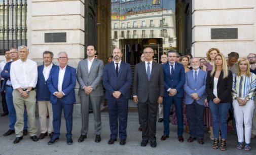 La Comunidad destaca la unidad de los demócratas frente a la barbarie terrorista