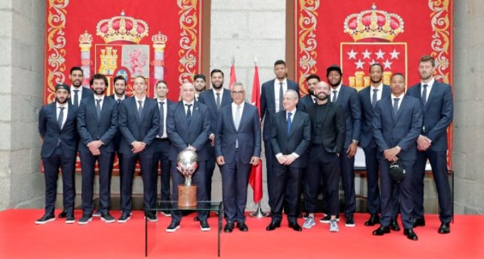 La Comunidad homenajea al Real Madrid de Baloncesto, campeón de la Liga Endesa ACB