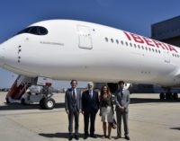 La Comunidad participa en la presentación del Airbus A350, el avión más moderno del mercado