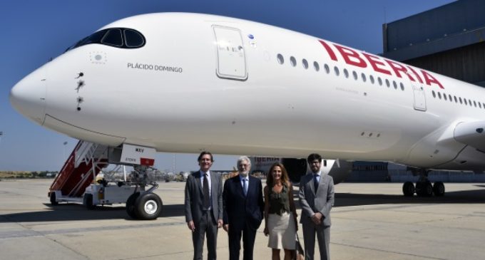 La Comunidad participa en la presentación del Airbus A350, el avión más moderno del mercado