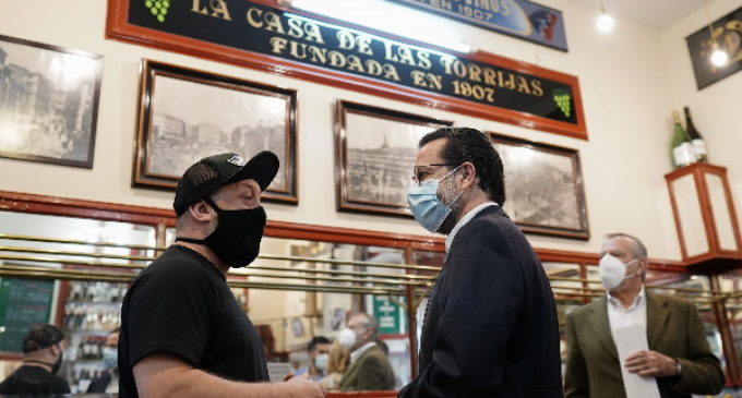 La Comunidad pide a los madrileños que apoyen a la hostelería y a los comercios de la región con responsabilidad