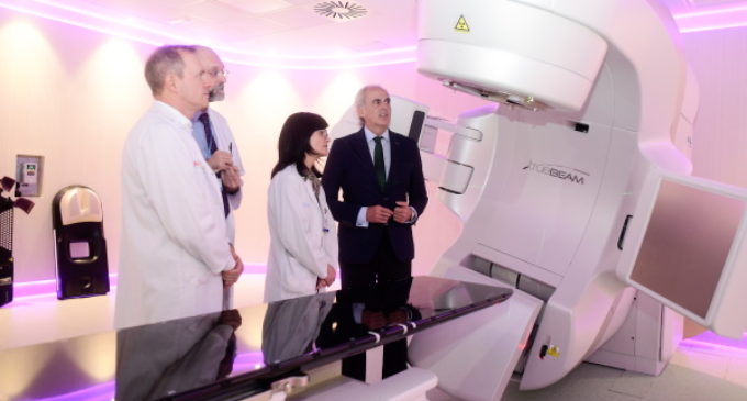 La Comunidad pone en marcha el primer acelerador lineal contra el cáncer donado por la Fundación Amancio Ortega