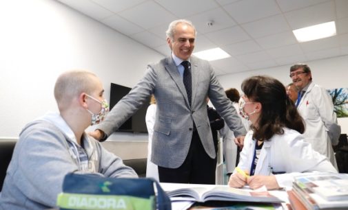 La Comunidad pone en marcha unidades especializadas en la atención de adolescentes con cáncer