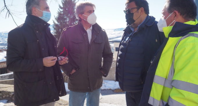 La Comunidad refuerza la colaboración con los aytos. para retirar la nieve de infraestructuras municipales y facilitar el acceso en transporte público