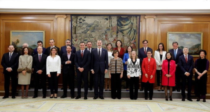 Luces y sombras en las intenciones del nuevo Gobierno. La Iglesia pide que se gobierne «al servicio de todos»