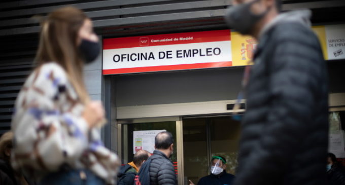 La enfermedad crónica del desempleo: La COVID-19 ha agravado la precariedad en el trabajo y el paro.