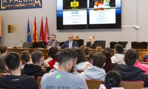 Los institutos madrileños disponen de un nuevo libro sobre el valor educativo y social del deporte