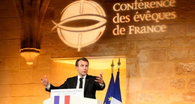 Macron, en diálogo con la Iglesia: «Si me desinteresara de los católicos faltaría a mi deber»