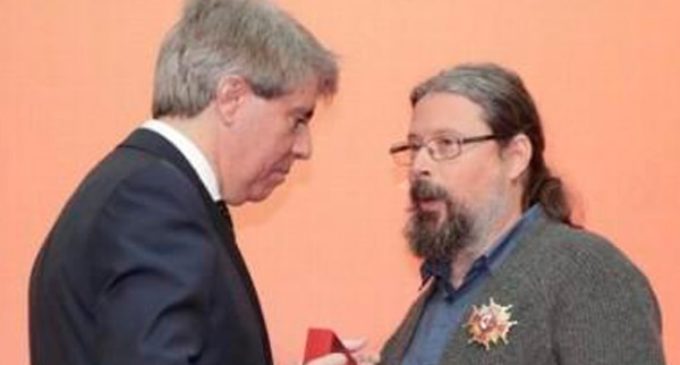 Madrid premia al sacerdote Agustín Rodríguez «por su compromiso personal con los más desfavorecidos»
