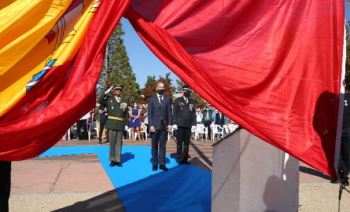 La bandera de España ondea desde hoy en todos los accesos de entrada a Majadahonda