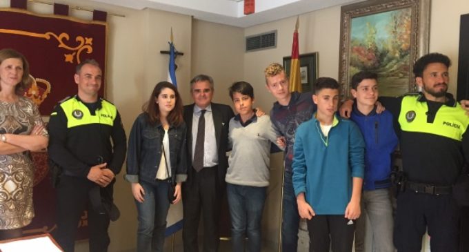 El Alcalde de Majadahonda recibe a los alumnos que finalizan sus prácticas de 4º de la ESO en instalaciones municipales