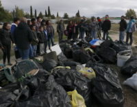 2 camiones para recoger la basura recolectada en una hora por vecinos de Majadahonda