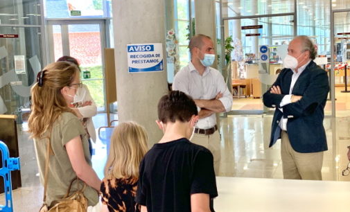 Majadahonda: El Ayto. estrena el telepréstamo para mayores en la reapertura de la Biblioteca