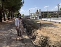 Comienza la renovación del vallado del Monte del Pilar que linda con las vías del ferrocarril