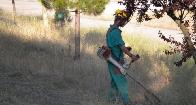 Majadahonda se prepara para evitar incendios con el desbroce de las parcelas de la ciudad