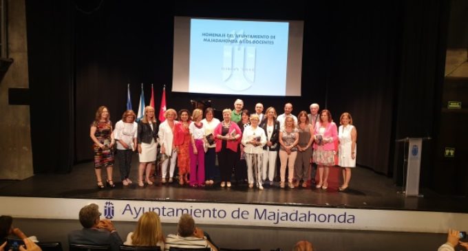 Homenaje a los docentes jubilados de los centros educativos de Majadahonda