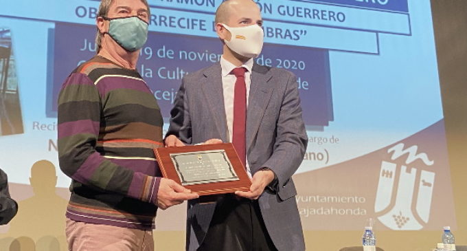 La obra Arrecife de Sombras recibe el premio de poesía “Blas de Otero” de Majadahonda