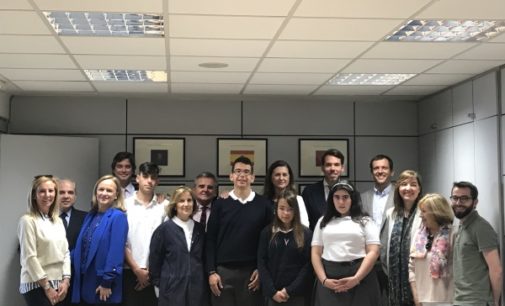 Alumnos del Colegio de Educación Especial Virgen de Lourdes hacen prácticas en el Ayuntamiento