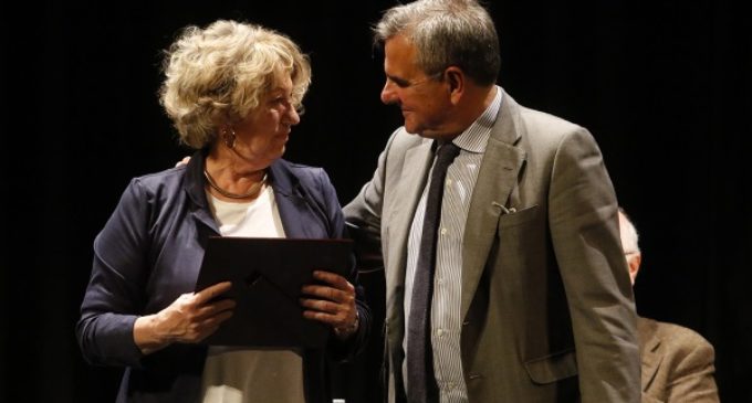 María Antonia Velasco recoge el Premio de Poesía Blas de Otero de Majadahonda