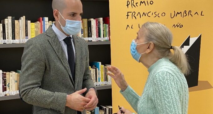 Darío Villanueva ganador de la XI edición del Premio Francisco Umbral al Libro del Año 2021 por el ensayo «Morderse la lengua»