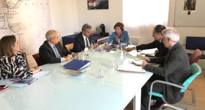 El Alcalde de Majadahonda se reúne con la directora de Renfe Cercanías para tratar las mejoras necesarias en la estación