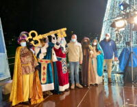 Los Reyes Magos repartieron toneladas de ilusión y caramelos a los niños de Majadahonda