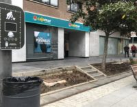 Majadahonda: El Ayuntamiento instala nuevos dispensadores de bolsas para recoger los excrementos caninos